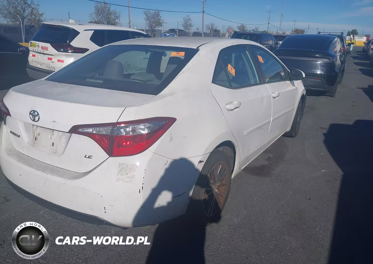 2016 Toyota Corolla Le Plus VIN:5YFBURHE4GP438974 - 4