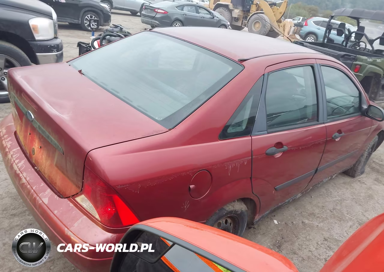 2001 Ford Focus VIN:1FAFP33P31W130696 - 4