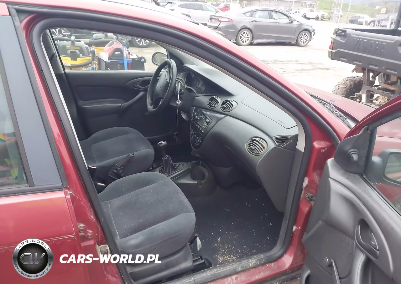 2001 Ford Focus VIN:1FAFP33P31W130696 - 5