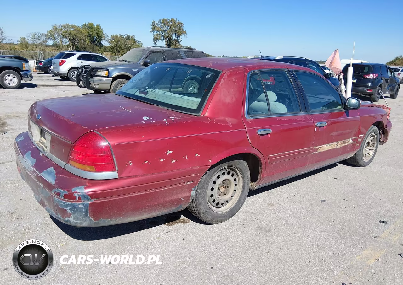 1999 Ford Crown Victoria Lx VIN:2FAFP74W8XX179984 - 4