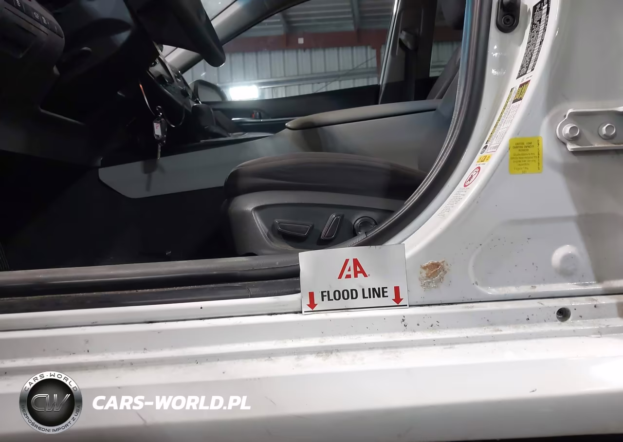 2019 Toyota Camry Le VIN:4T1B11HK0KU174823 - 6