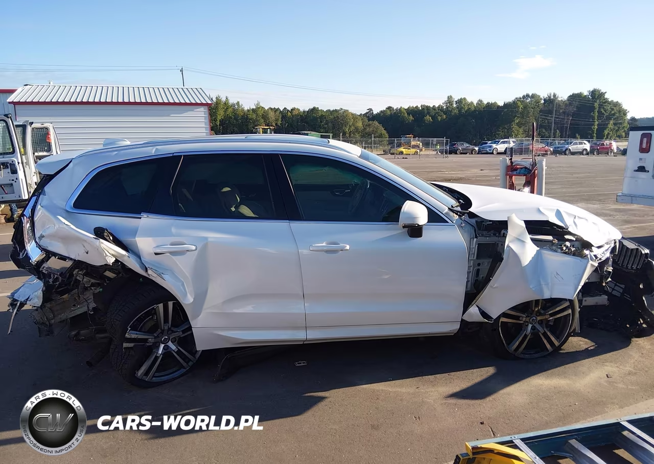 2018 Volvo Xc60 T5 Momentum VIN:LYV102RK7JB101139 - 13