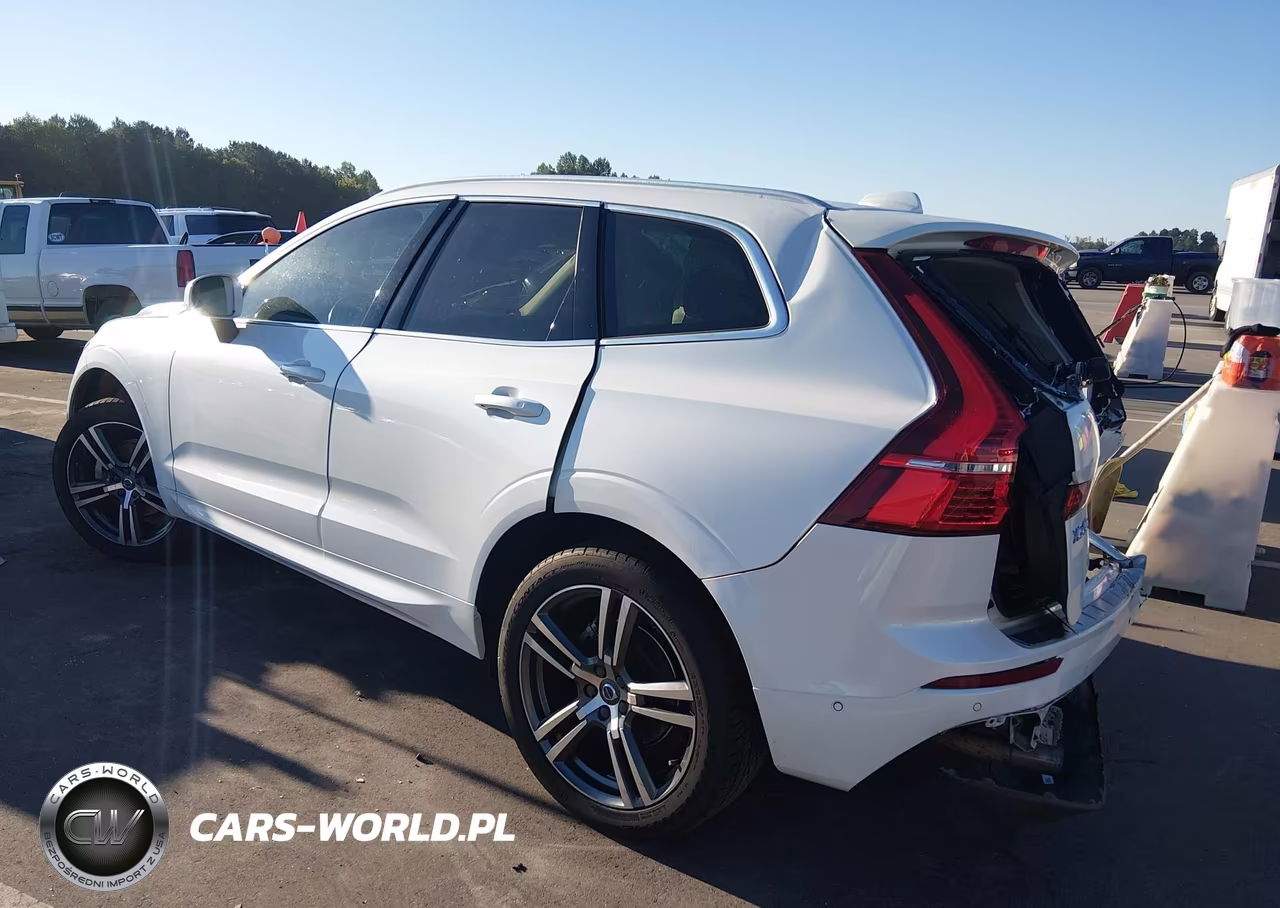 2018 Volvo Xc60 T5 Momentum VIN:LYV102RK7JB101139 - 3