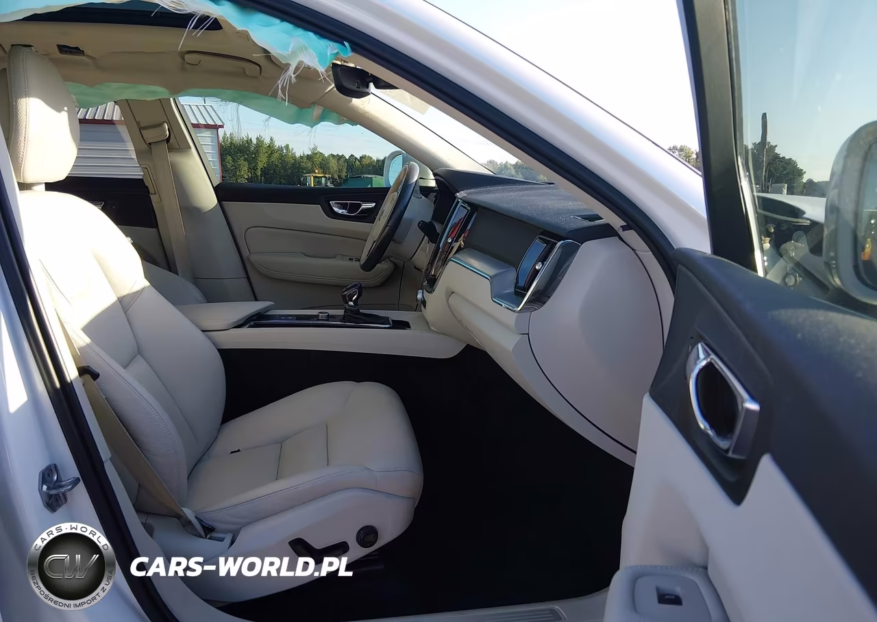 2018 Volvo Xc60 T5 Momentum VIN:LYV102RK7JB101139 - 5
