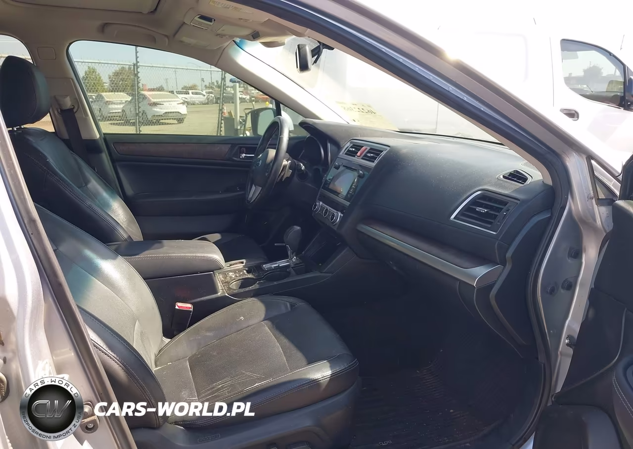 2015 Subaru Outback 3.6R Limited VIN:4S4BSENC2F3249728 - 5