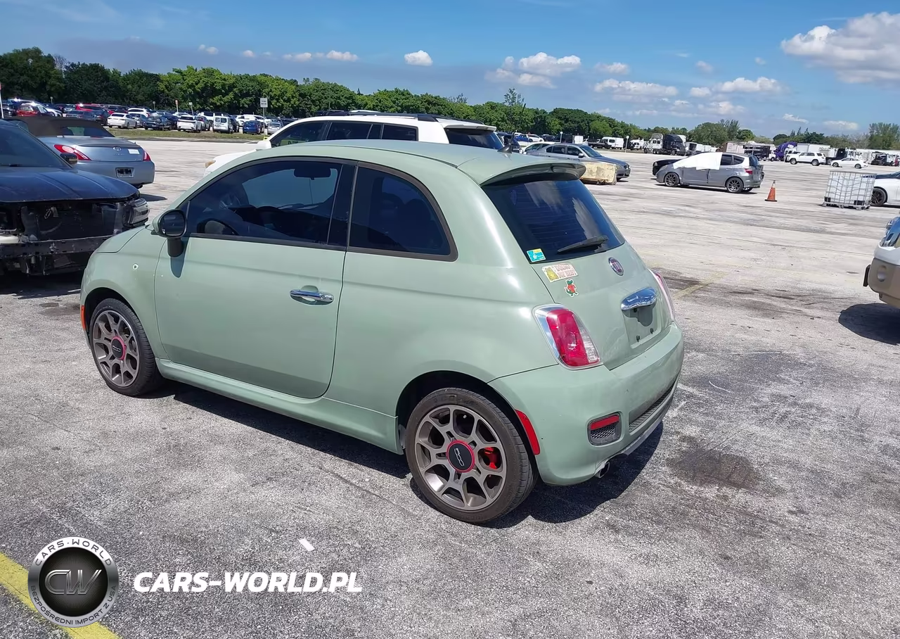 2015 Fiat 500 Sport VIN:3C3CFFBR0FT558697 - 3