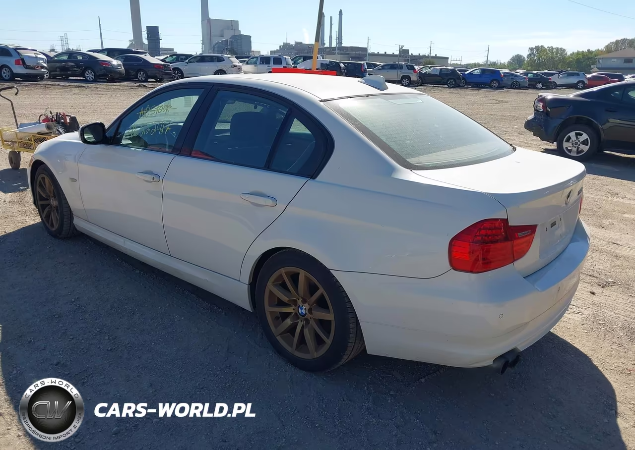 2010 BMW 328I VIN:WBAPH7G53ANM53838 - 3