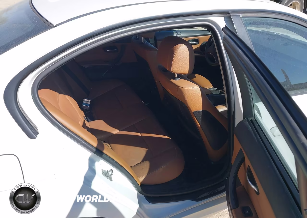 2010 BMW 328I VIN:WBAPH7G53ANM53838 - 8