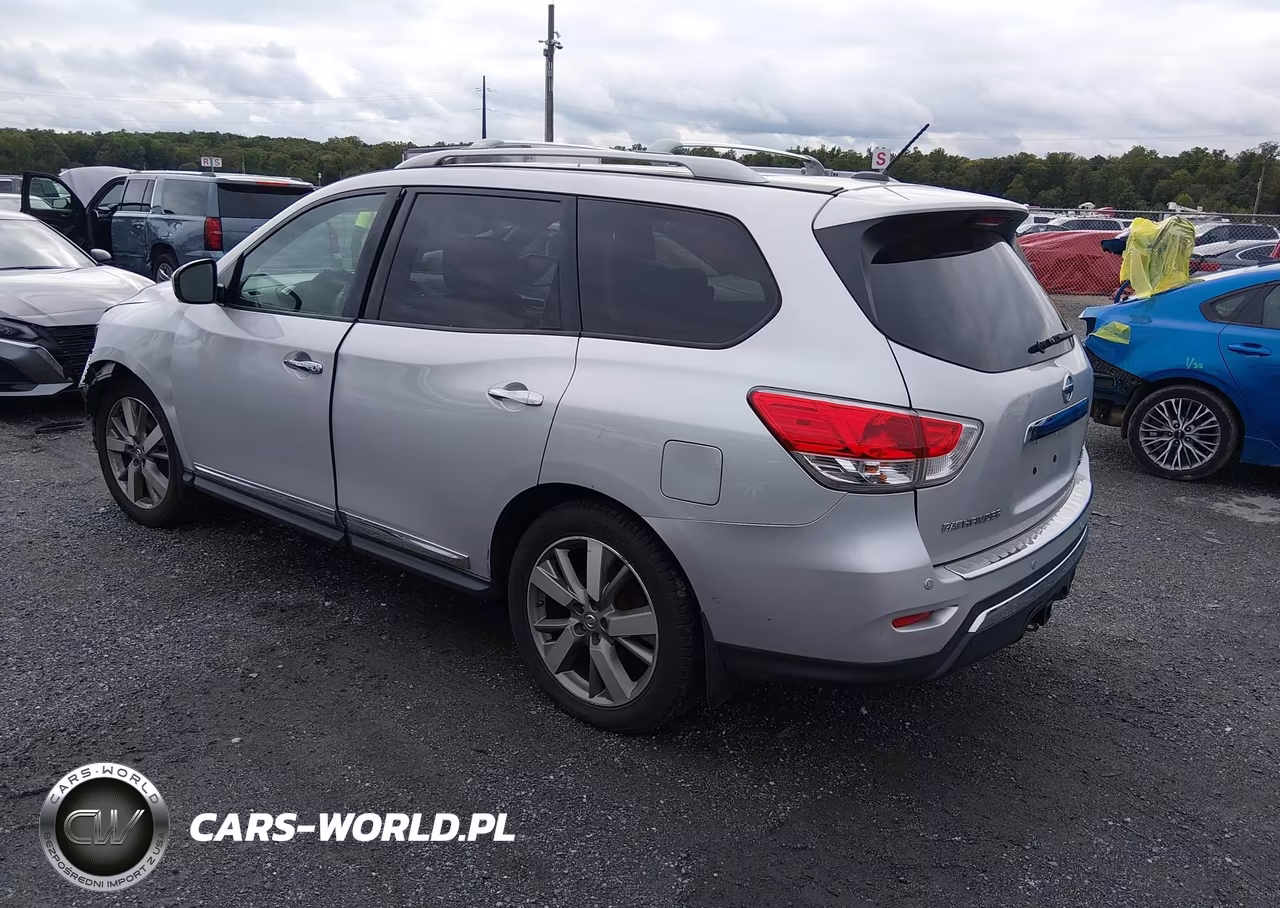2015 Nissan Pathfinder Platinum VIN:5N1AR2MM5FC693296 - 3