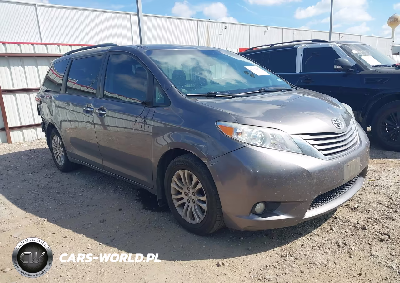 2017 Toyota Sienna Xle 8 Passenger