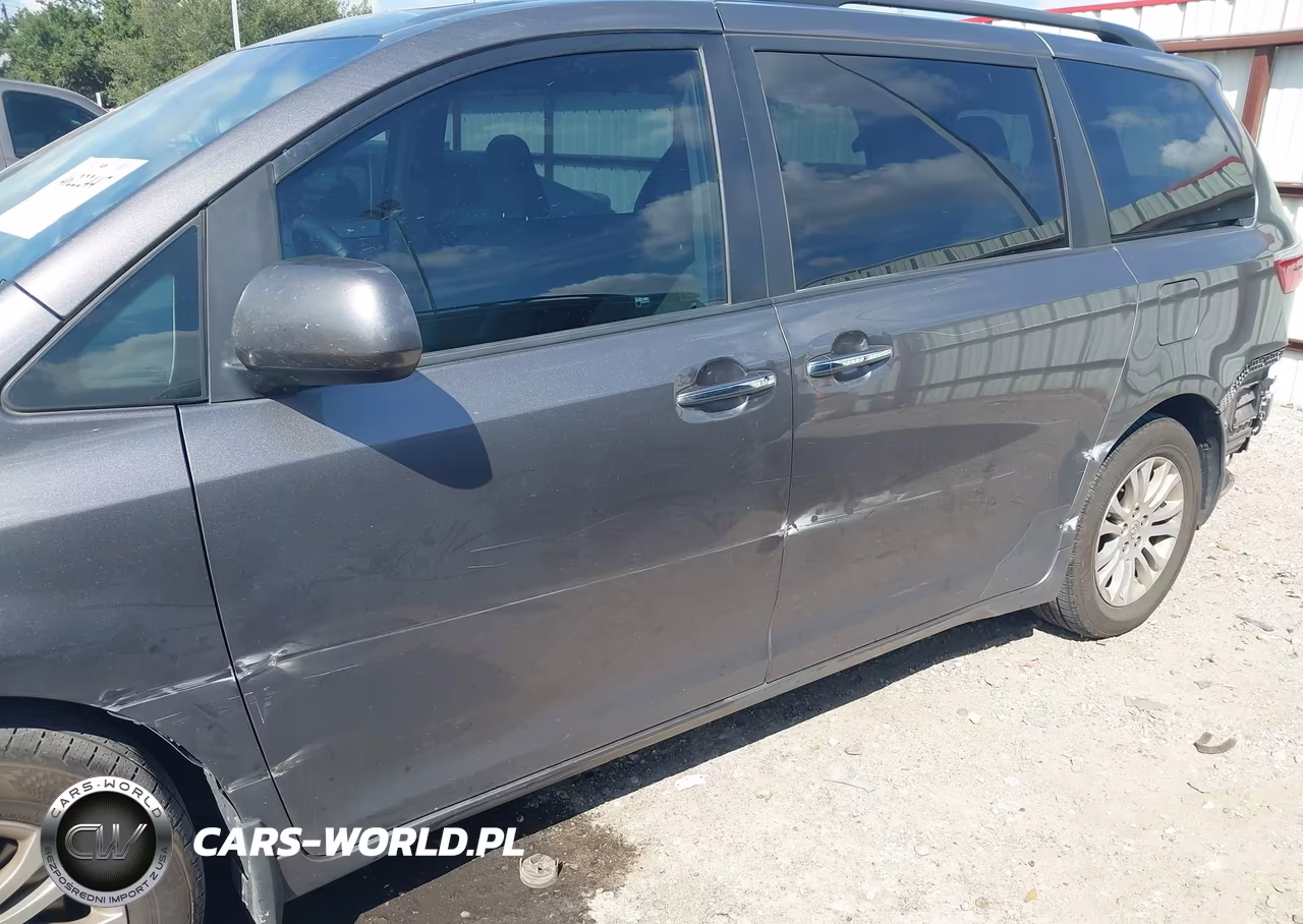 2017 Toyota Sienna Xle 8 Passenger VIN:5TDYZ3DC0HS809182 - 17