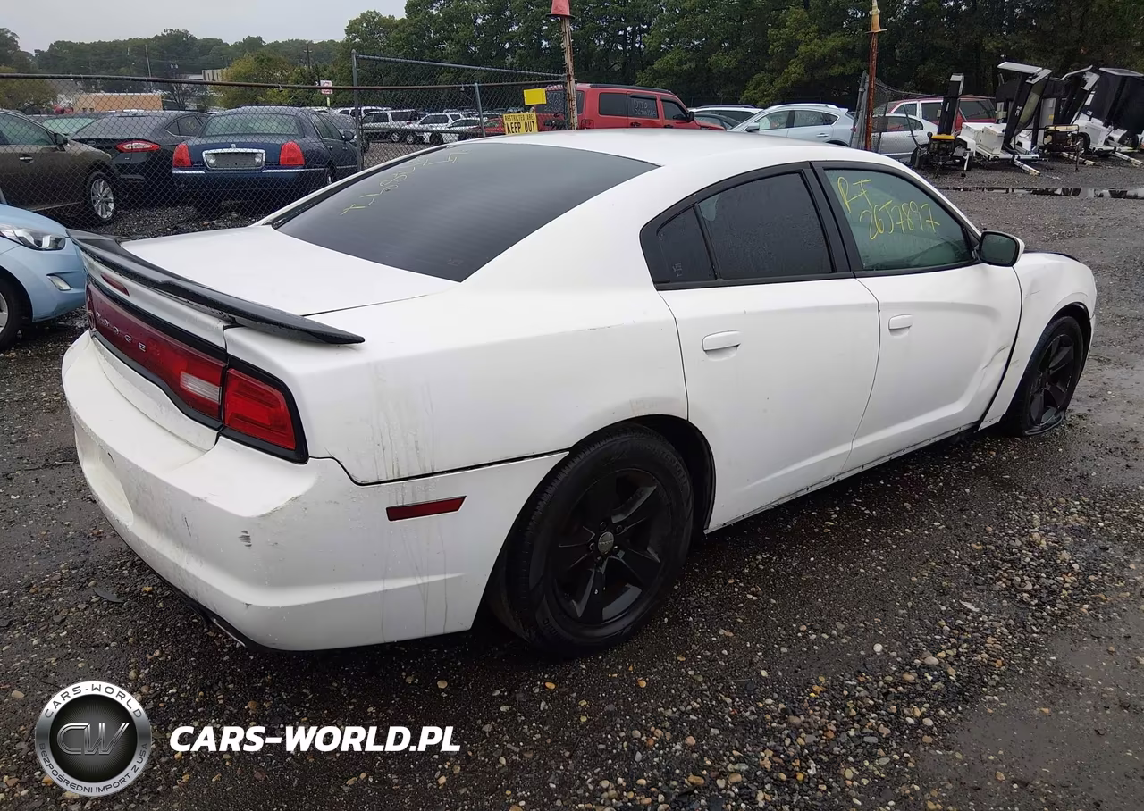 2011 Dodge Charger VIN:2B3CL3CGXBH608493 - 4