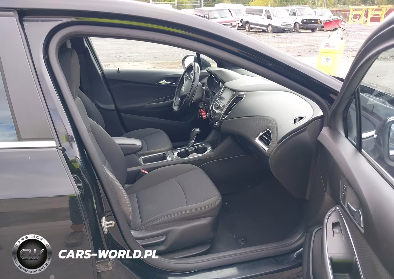 2017 Chevrolet Cruze Lt VIN:1G1BE5SM5H7176724 - 5