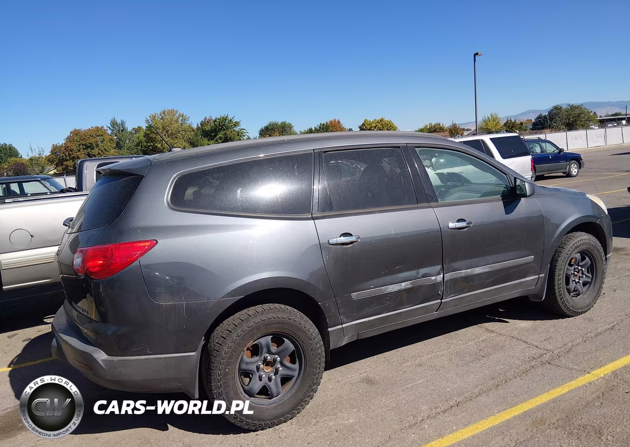 2011 Chevrolet Traverse Ls VIN:1GNKRFED0BJ336295 - 4