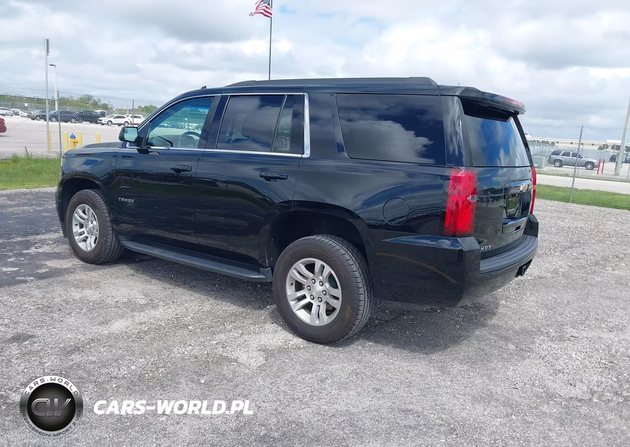 2018 Chevrolet Tahoe Ls VIN:1GNSKAKC8JR370262 - 3