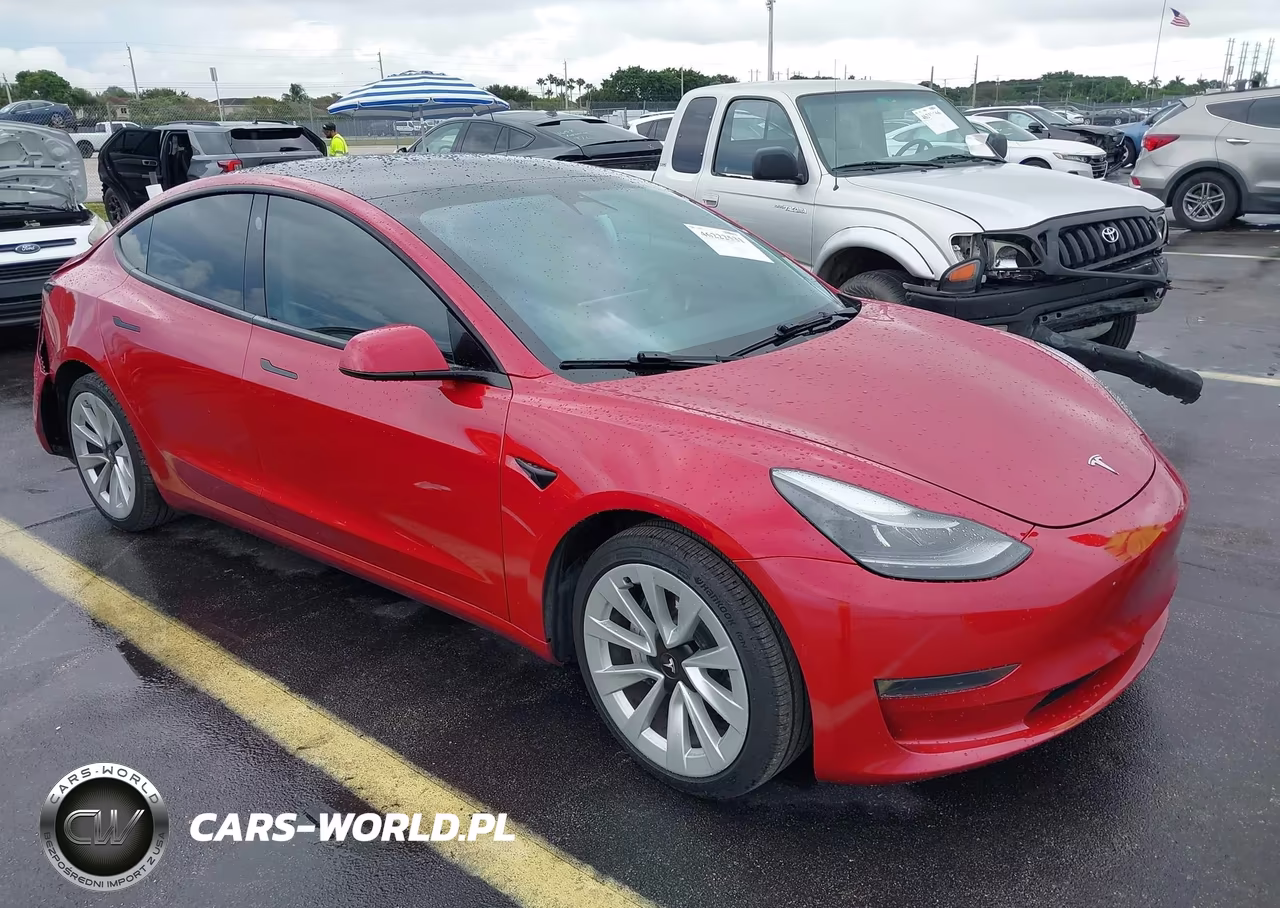 2022 Tesla Model 3 Rear-Wheel Drive
