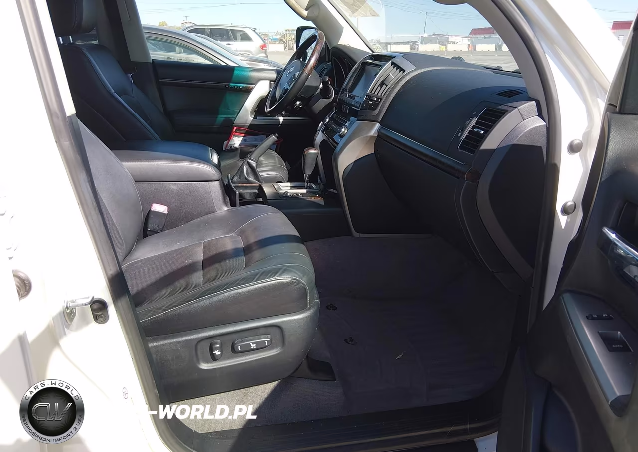 2015 Toyota Land Cruiser V8 VIN:JTMHY7AJ9F4035679 - 5
