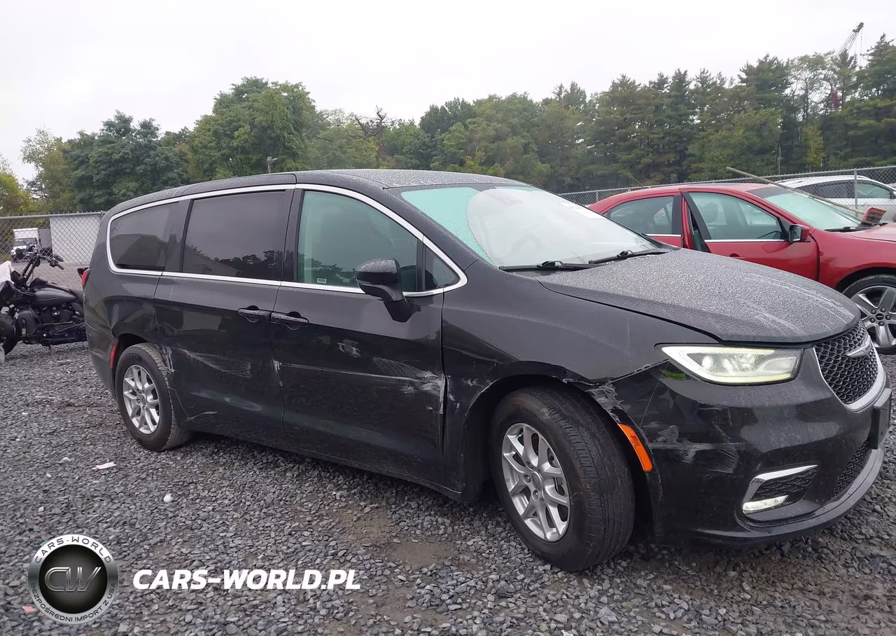 2023 Chrysler Pacifica Touring L VIN:2C4RC1BG3PR581511 - 13