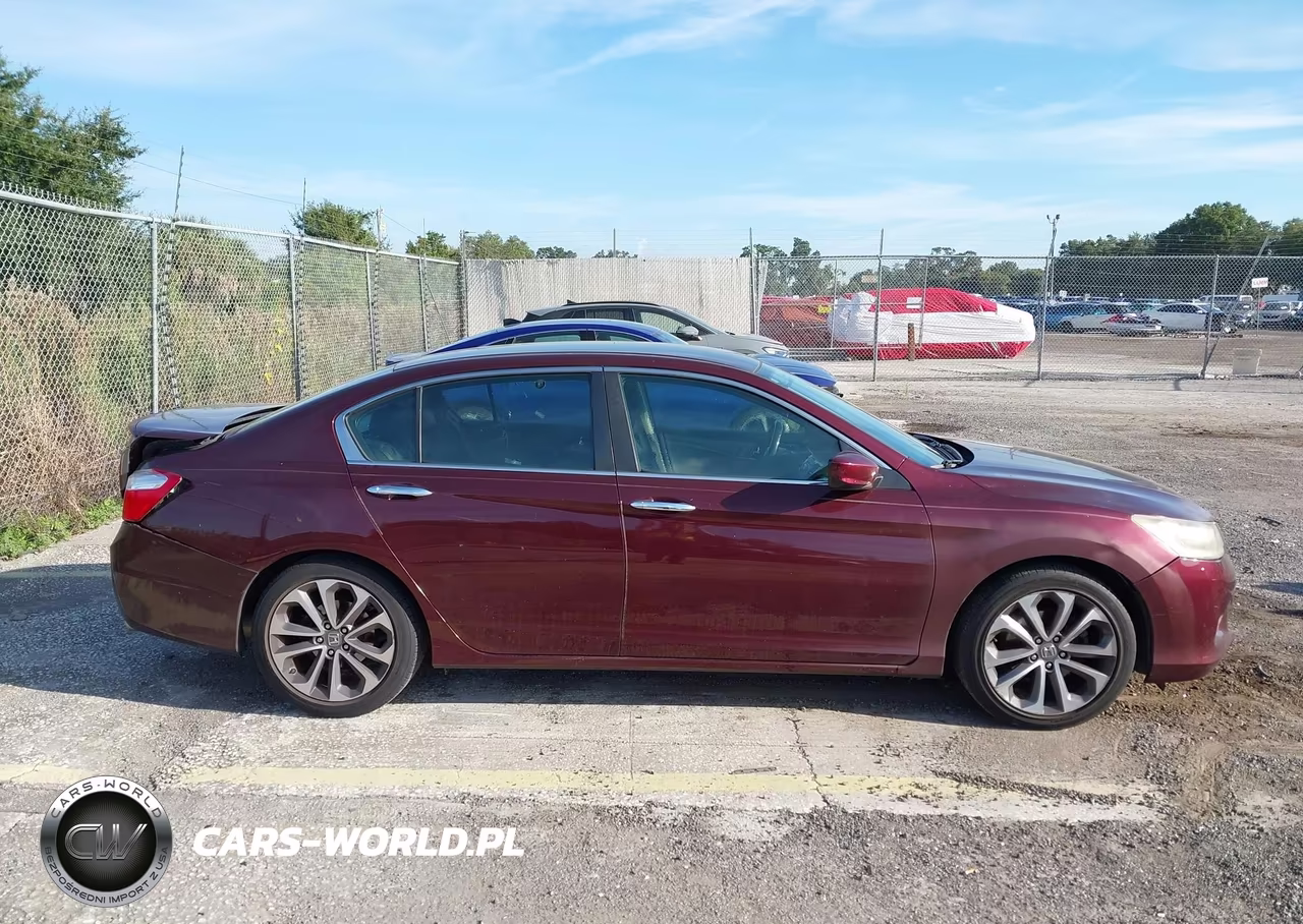 2015 Honda Accord Sport VIN:1HGCR2F57FA045412 - 13
