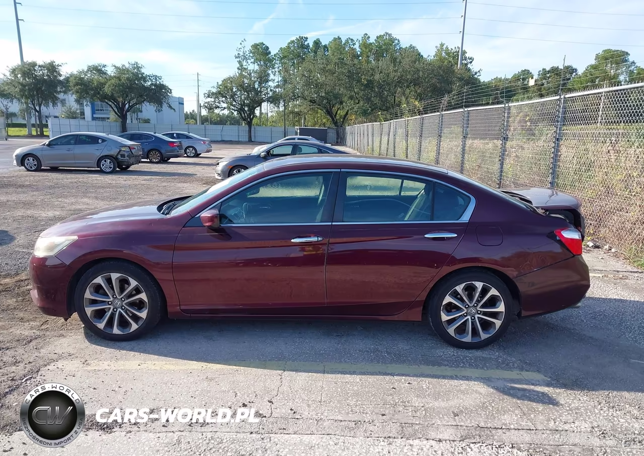 2015 Honda Accord Sport VIN:1HGCR2F57FA045412 - 14