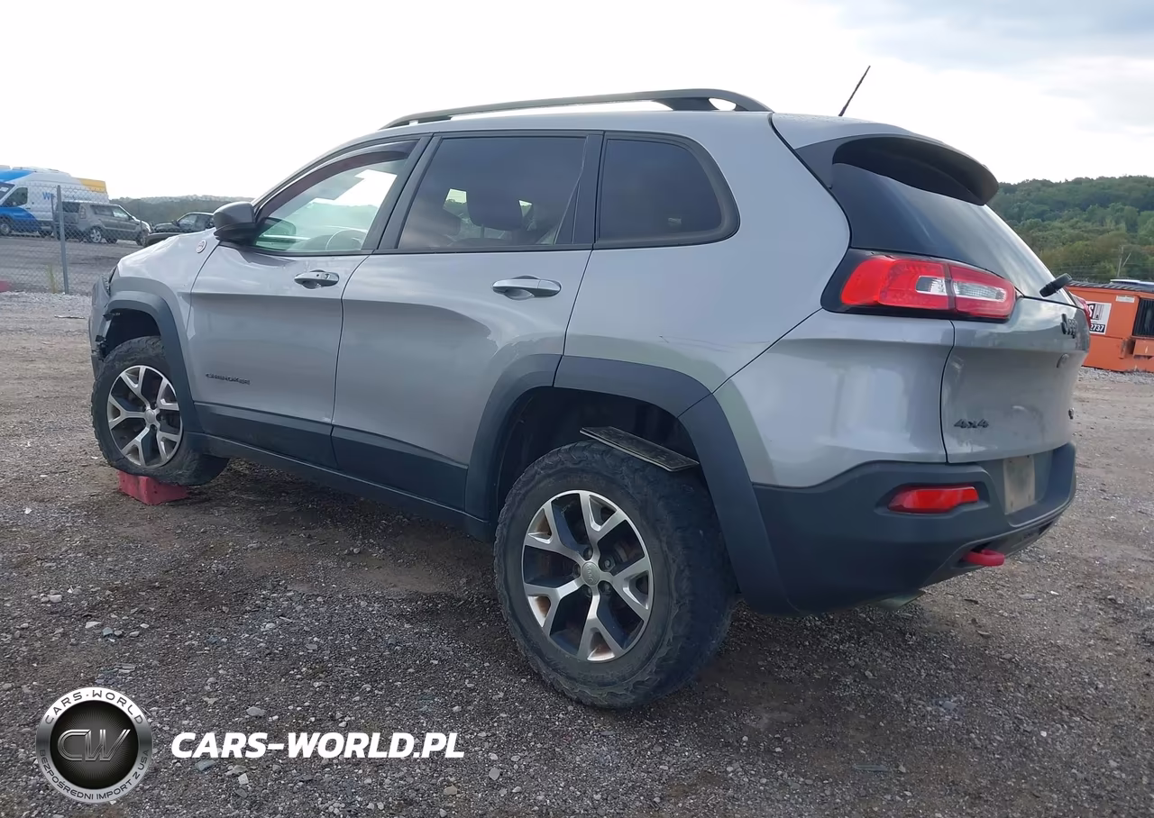 2015 Jeep Cherokee Trailhawk VIN:1C4PJMBS8FW698963 - 3