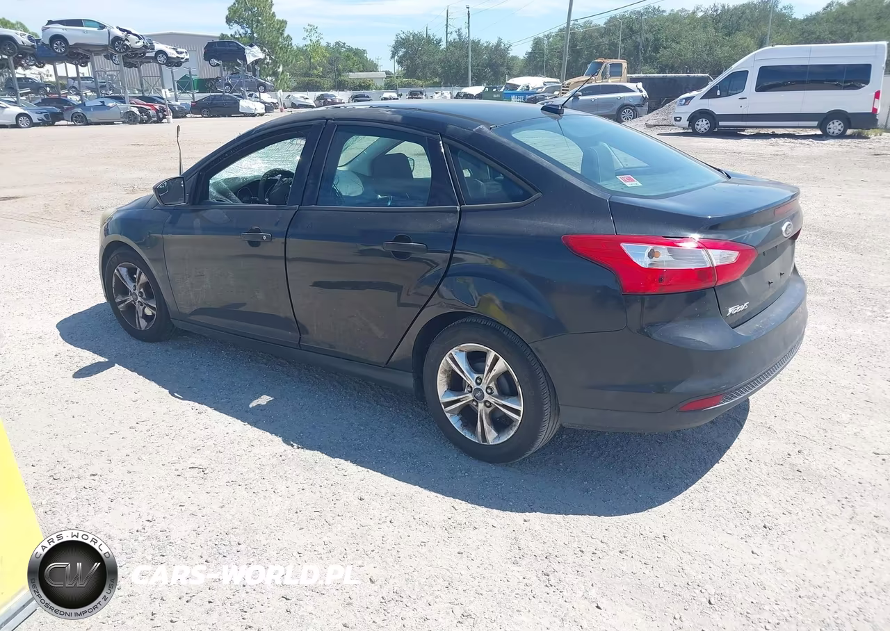 2014 Ford Focus S VIN:1FADP3E21EL167035 - 3