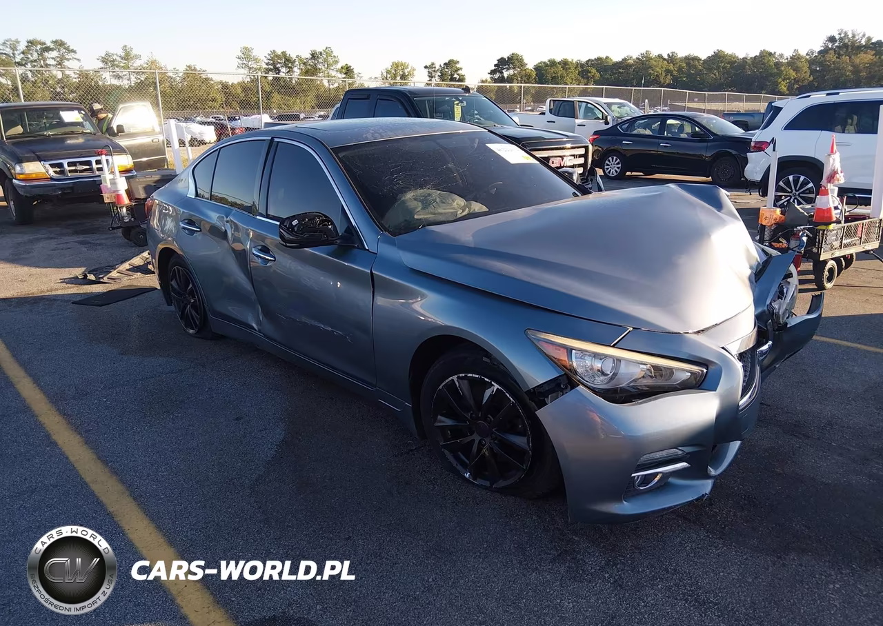 2015 Infiniti Q50