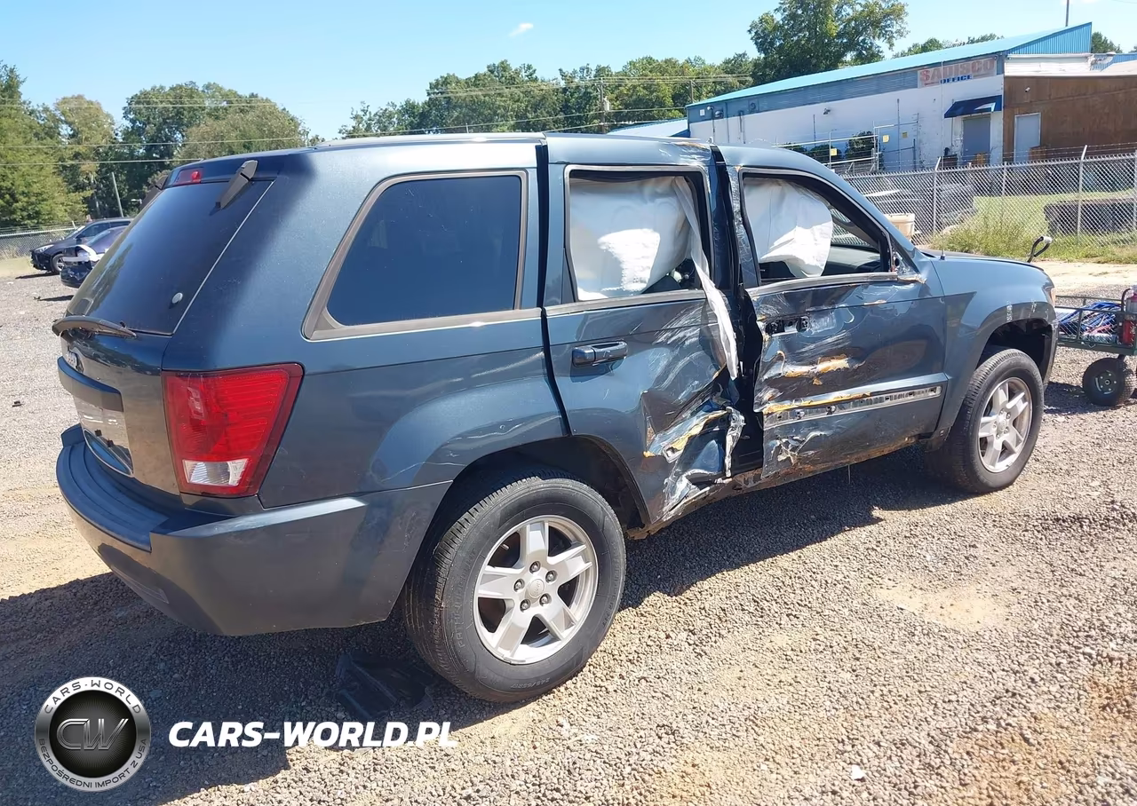 2007 Jeep Grand Cherokee Laredo VIN:1J8GS48K87C601860 - 4