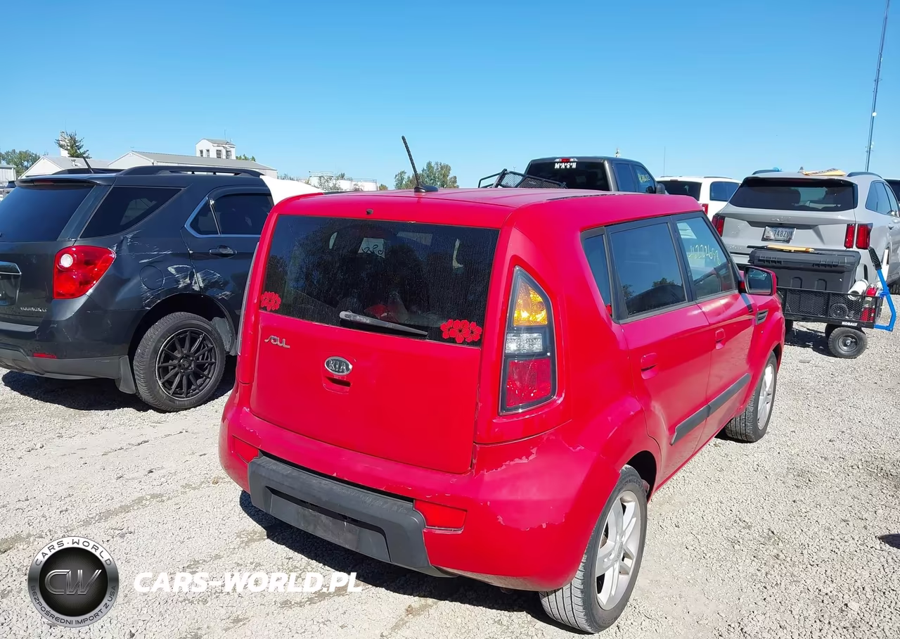 2010 Kia Soul + VIN:KNDJT2A28A7066067 - 4
