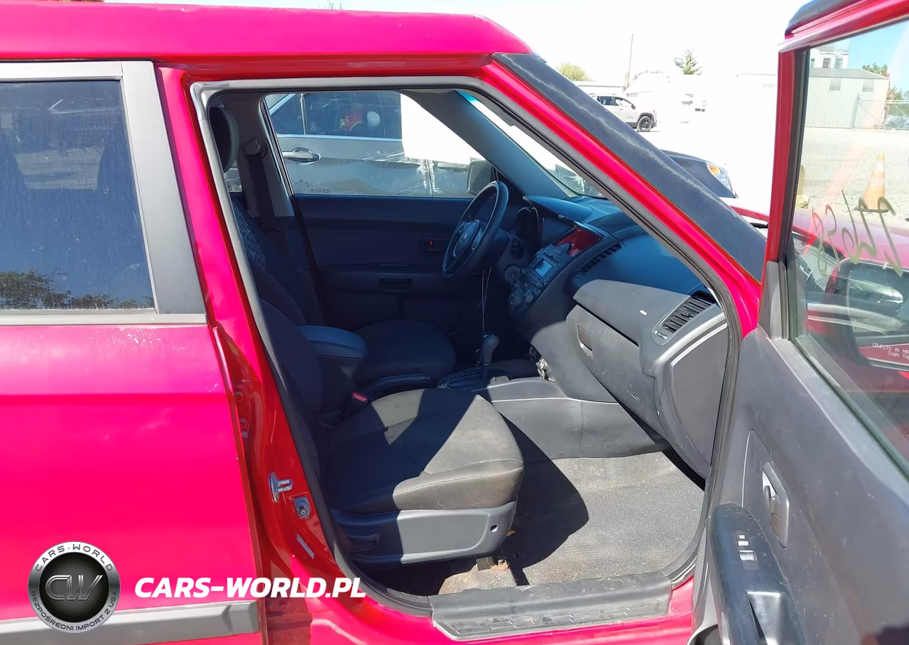 2010 Kia Soul + VIN:KNDJT2A28A7066067 - 5