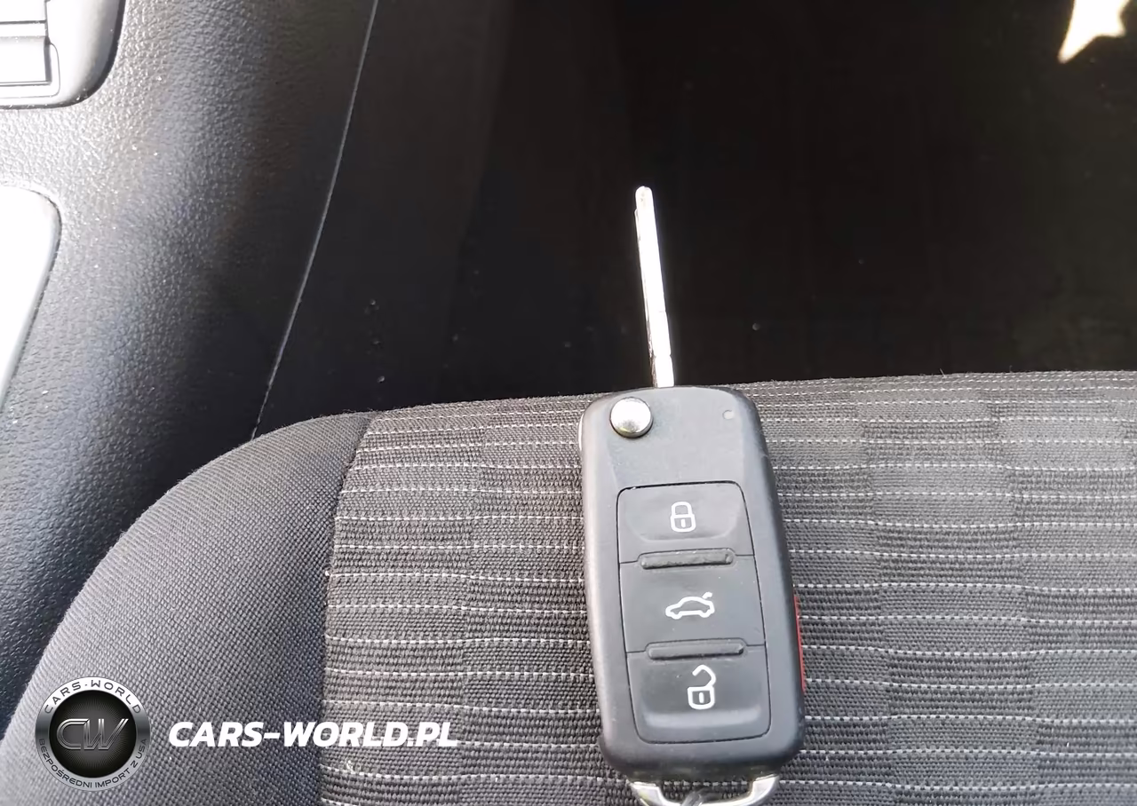 2015 Volkswagen Tiguan S VIN:WVGAV7AX5FW579241 - 11