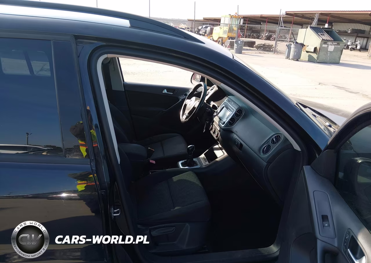 2015 Volkswagen Tiguan S VIN:WVGAV7AX5FW579241 - 5