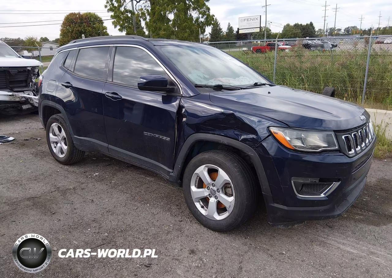 2018 Jeep Compass Latitude 4X4 – zdjęcie 1 z 16