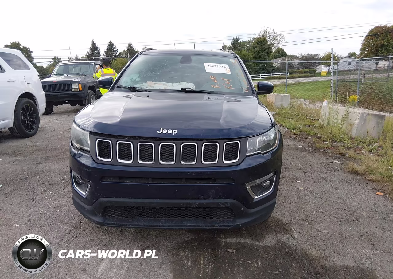 2018 Jeep Compass Latitude 4X4 VIN:3C4NJDBB4JT366251 - 12