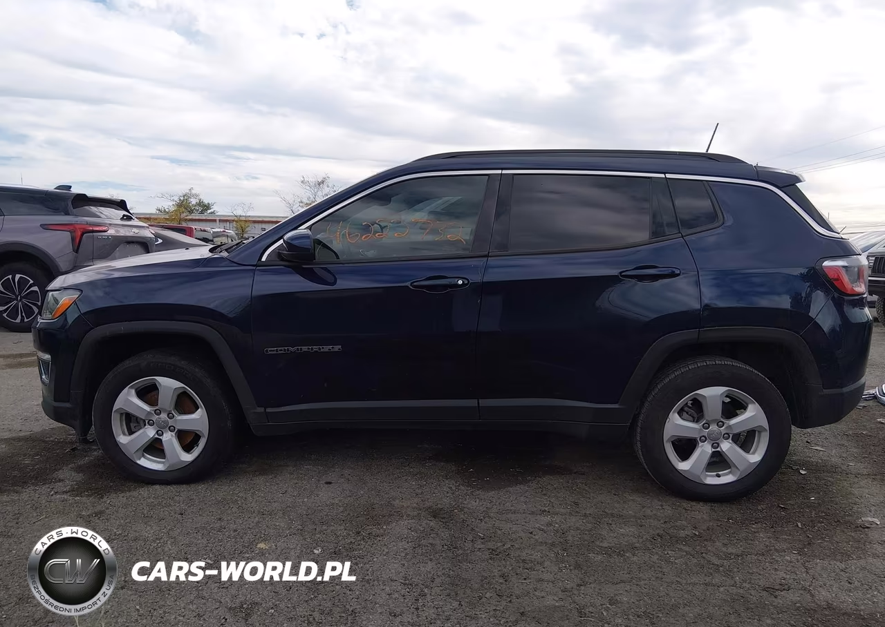 2018 Jeep Compass Latitude 4X4 VIN:3C4NJDBB4JT366251 - 14