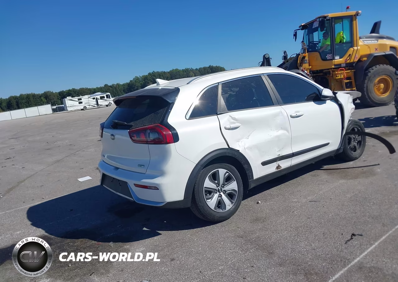 2019 Kia Niro Lx VIN:KNDCB3LC0K5217813 - 4
