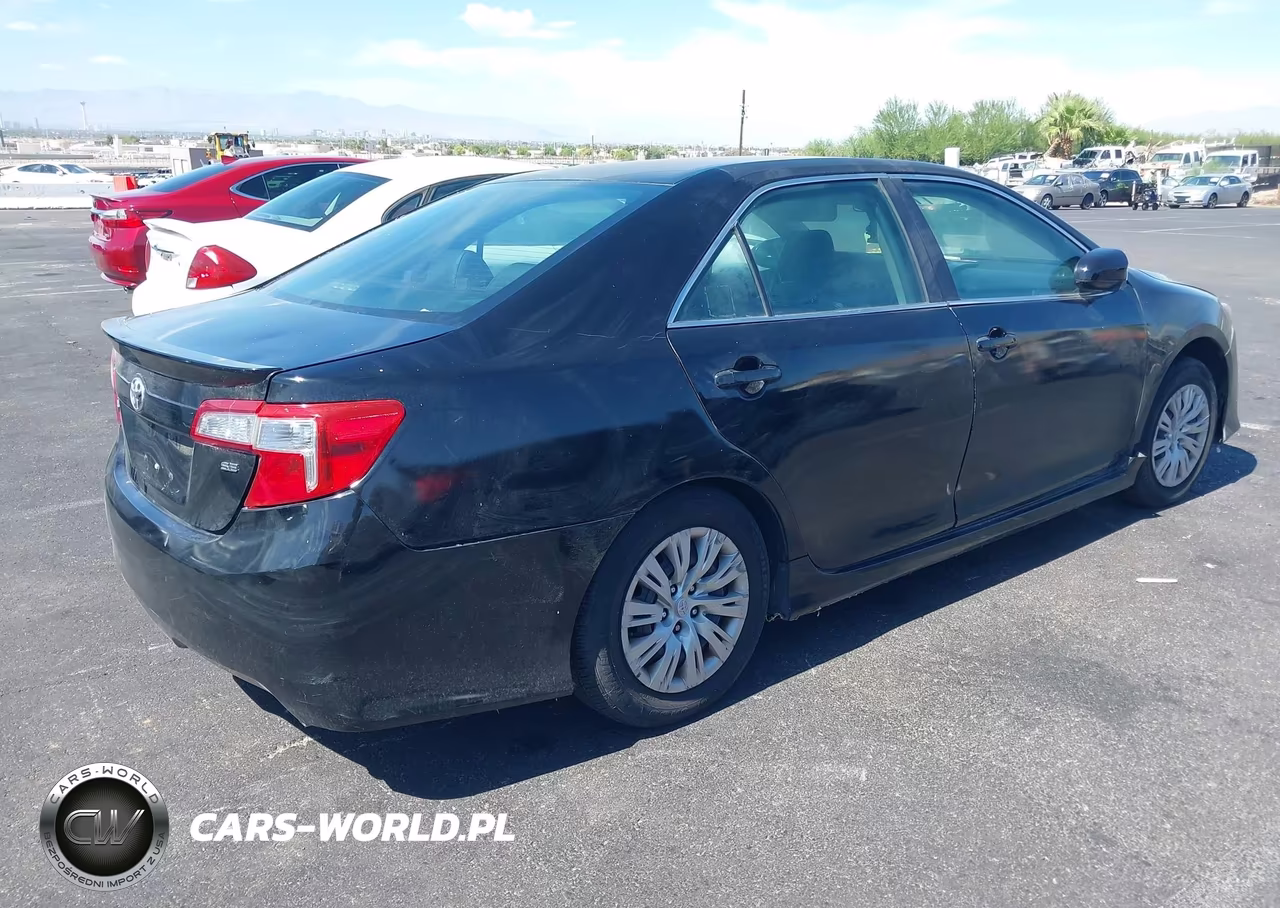 2014 Toyota Camry Se VIN:4T1BF1FK0EU472068 - 4
