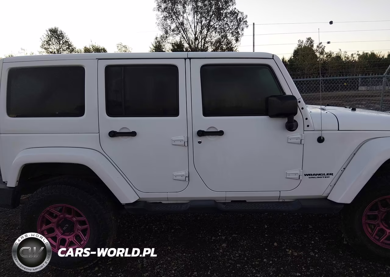 2012 Jeep Wrangler Unlimited Rubicon VIN:1C4HJWFG8CL111227 - 14