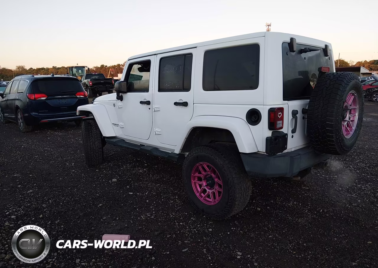2012 Jeep Wrangler Unlimited Rubicon VIN:1C4HJWFG8CL111227 - 3