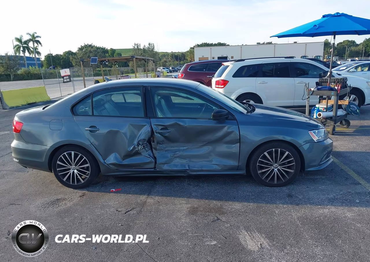 2016 Volkswagen Jetta 1.8T Sport VIN:3VWD17AJ8GM259466 - 13