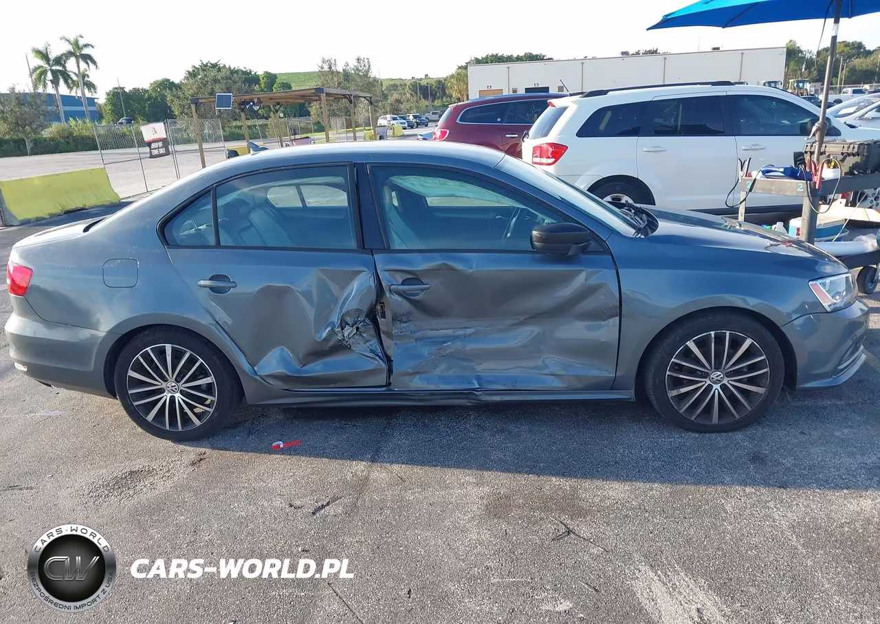 2016 Volkswagen Jetta 1.8T Sport VIN:3VWD17AJ8GM259466 - 17