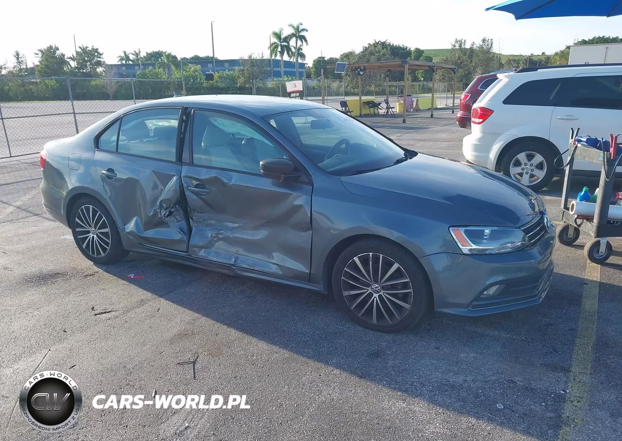 2016 Volkswagen Jetta 1.8T Sport VIN:3VWD17AJ8GM259466 - 6