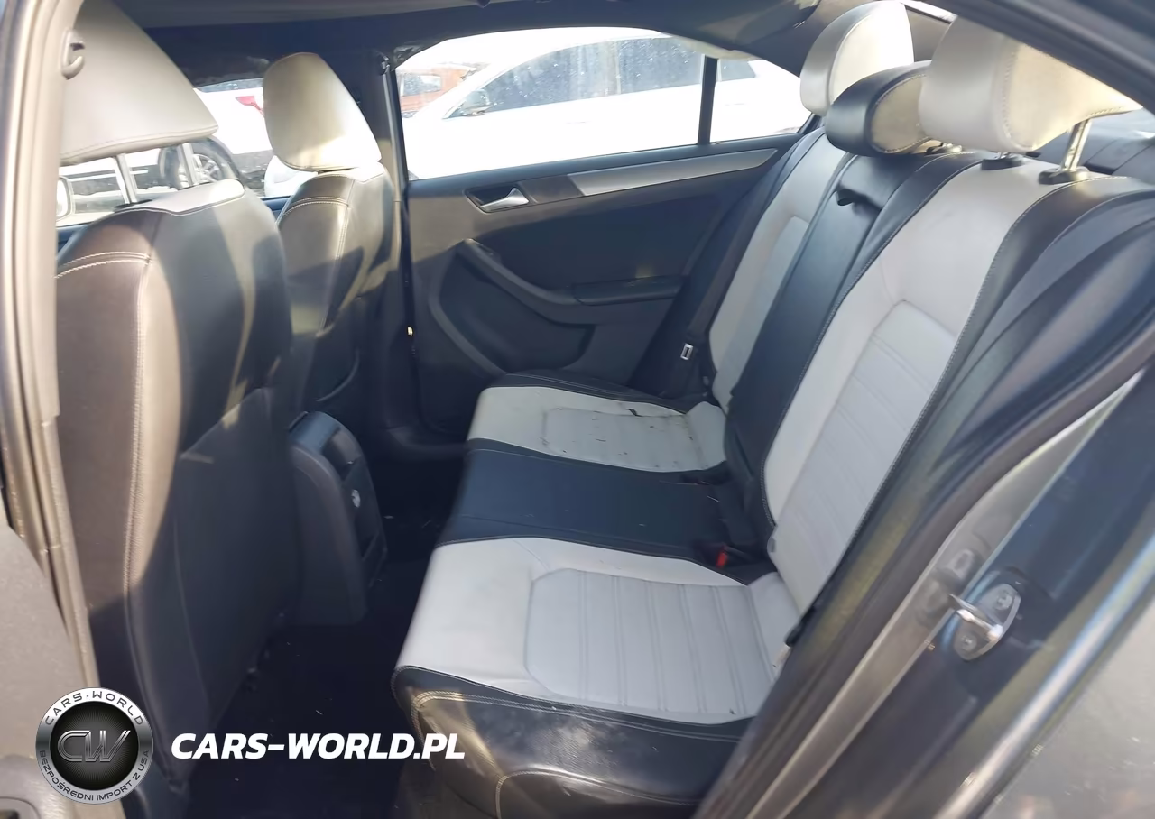 2016 Volkswagen Jetta 1.8T Sport VIN:3VWD17AJ8GM259466 - 8