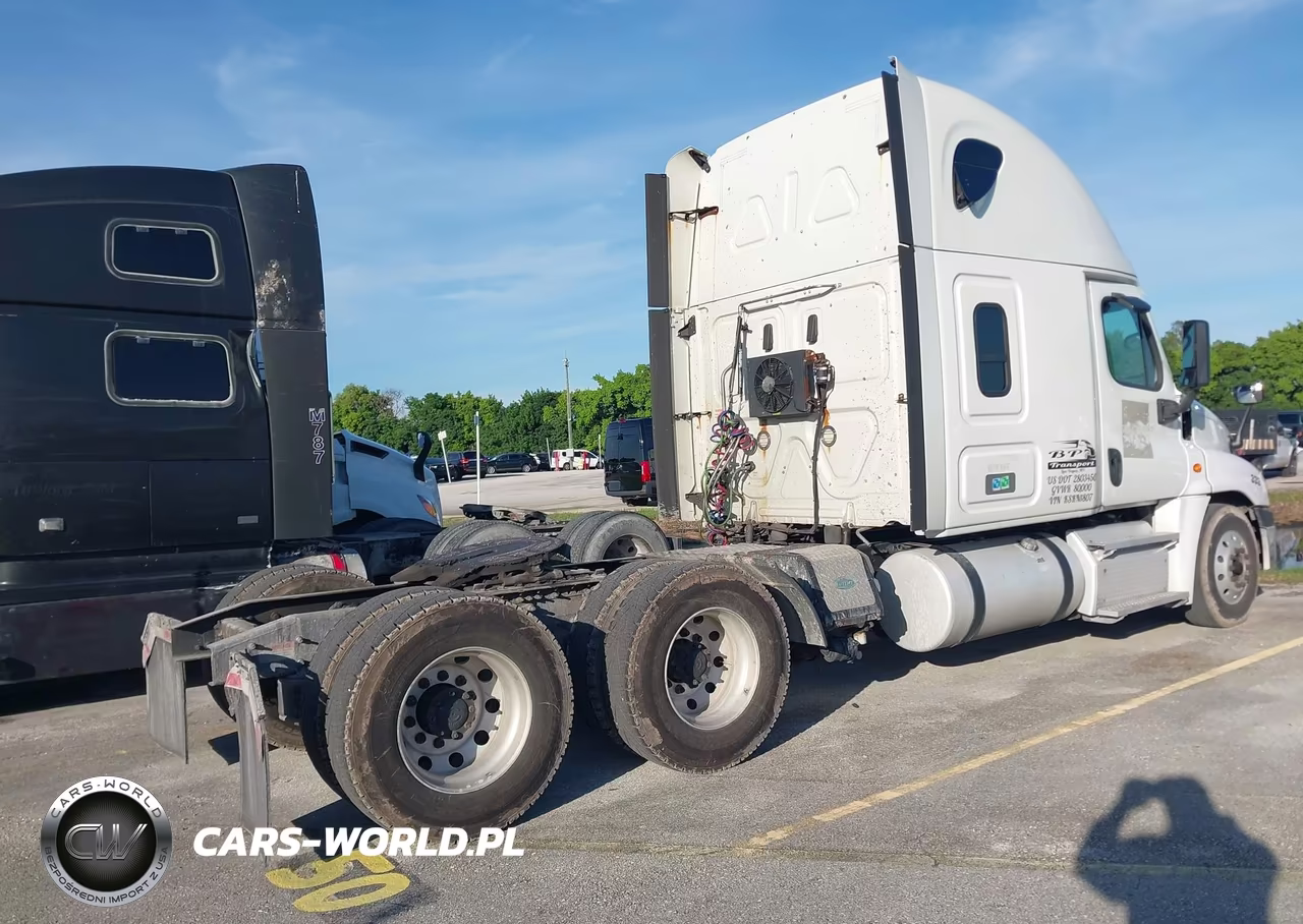 2019 Freightliner Cascadia 125 VIN:3AKJGLDR4KSKN1807 - 4