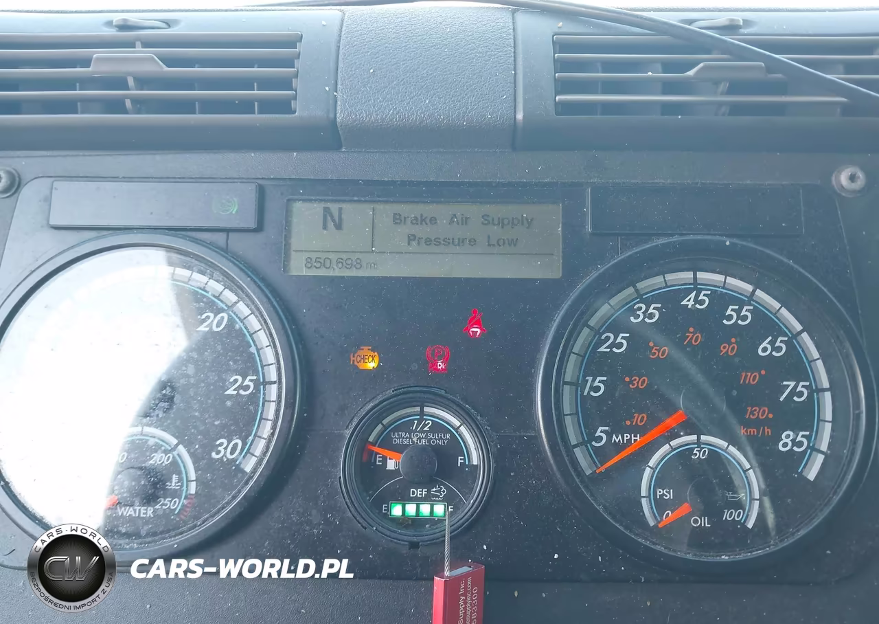 2019 Freightliner Cascadia 125 VIN:3AKJGLDR4KSKN1807 - 5