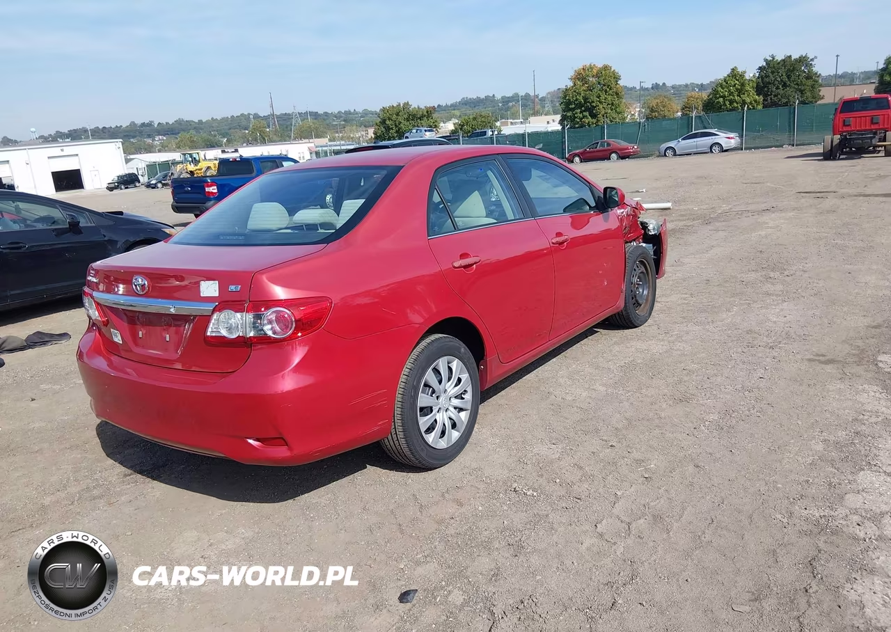 2013 Toyota Corolla Le VIN:2T1BU4EE9DC931987 - 4