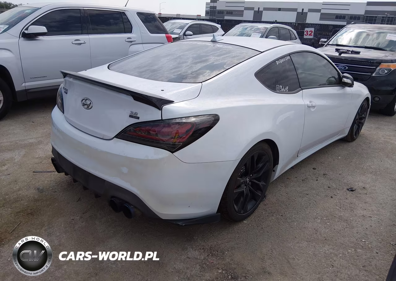2015 Hyundai Genesis 3.8 R-Spec VIN:KMHHU6KJ4FU123006 - 4