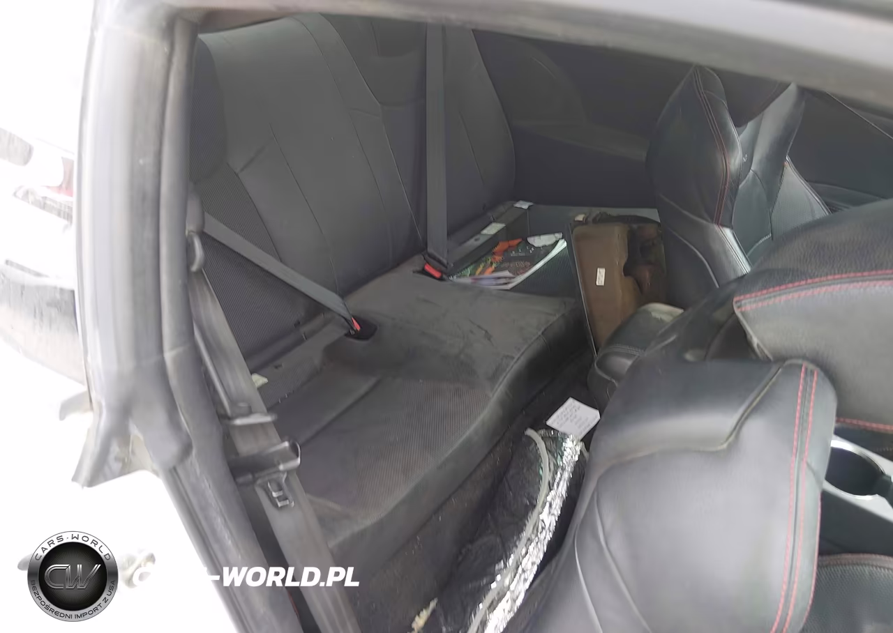 2015 Hyundai Genesis 3.8 R-Spec VIN:KMHHU6KJ4FU123006 - 8