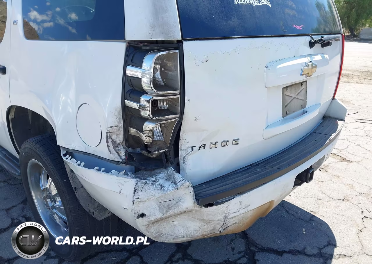 2007 Chevrolet Tahoe Ls VIN:1GNFC13C37R403237 - 12