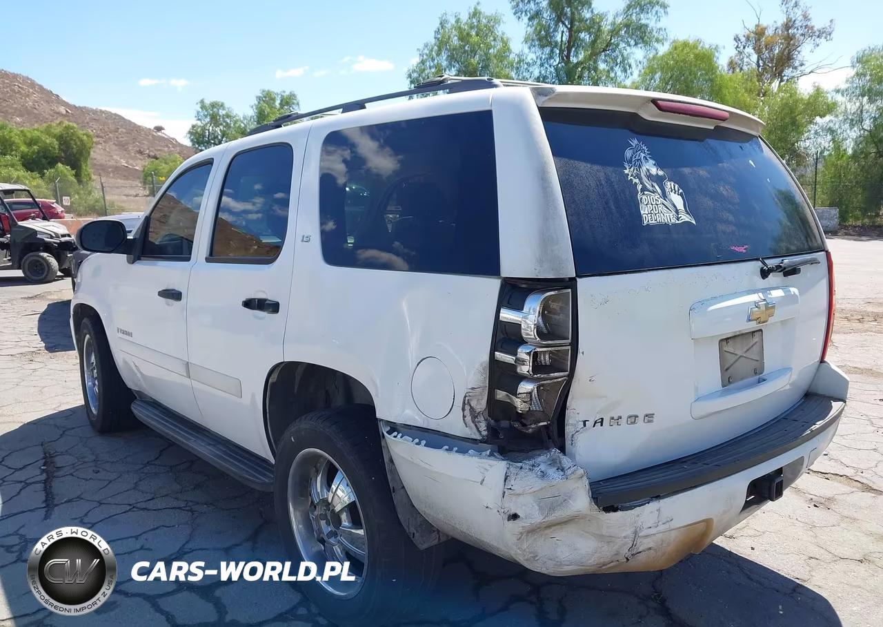 2007 Chevrolet Tahoe Ls VIN:1GNFC13C37R403237 - 3